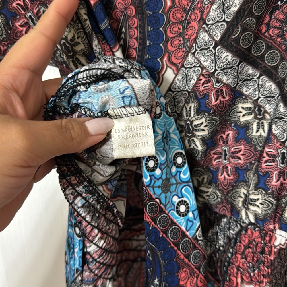 Michael F. cold shoulder paisley top size M - Picture 7 of 7